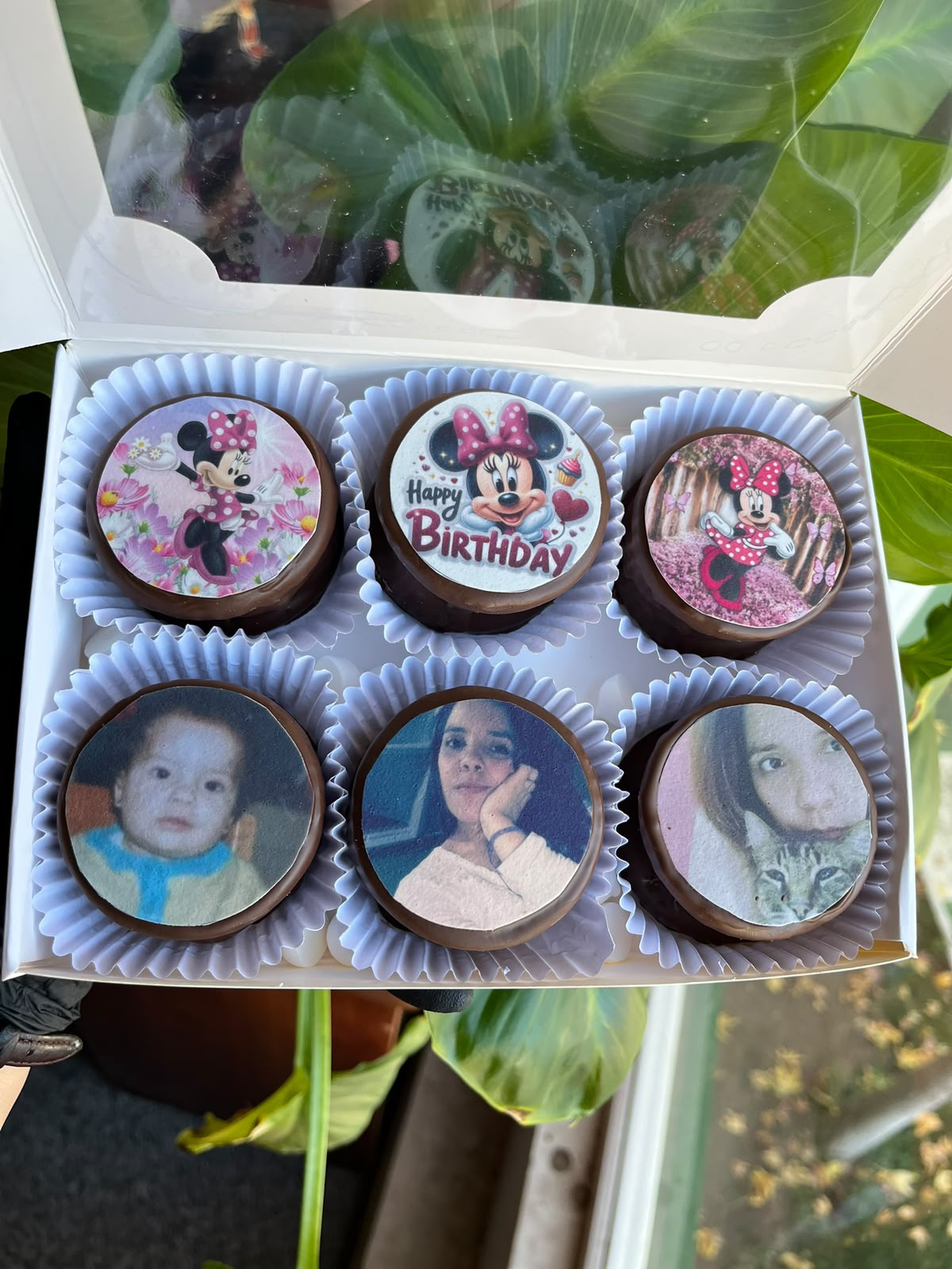 Caja con láminas comestibles personalizadas